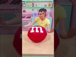 M&M Gigante Sorpresa 🤩 #chocolate #piñata #receta #postre #tutoriales #mispastelitos