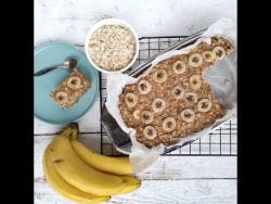 Pieczona owsianka w dwóch smakach – bananowa i piernikowa 👉 Przepis Na Thermomix