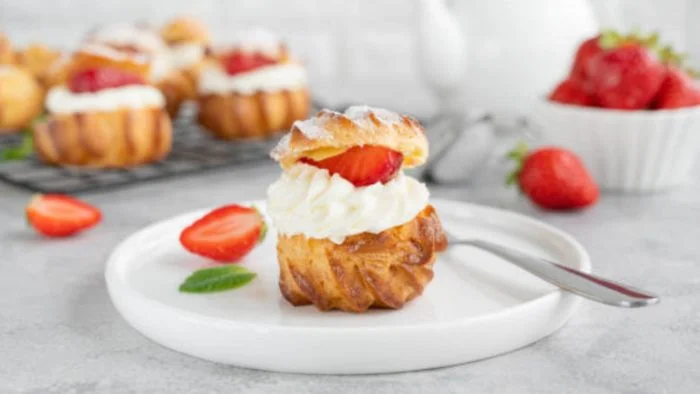 Profiteroles rellenos de nata