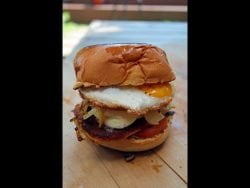 Sandwich de Milanesa a la Parrilla 🍗🥪 #sandwich #milanesa #pollo #parrilla #receta #comida #fyp