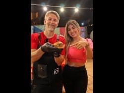 Sándwich de Vacío desmechado 🍔🥩🔥 #sandwich #vacio #desmechado #parrilla #receta #Paraguay #fyp