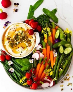 Dip cremoso de queso feta: rápido, fácil y económico