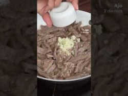 CARNE ASÍ SOLO EN UN RESTAURANTE RICO! #shorts #receta #cocina #comida #carne