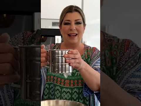 ¡Cocina conmigo! Delicioso pastel de chocolate 😋👩🏻‍🍳 #shorts #receta #cocina