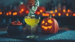 Cócteles y bebidas terroríficas para hacer en casa en Halloween