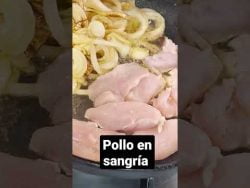 escalopas de pollo en sangría #receta #polloalvino #pollo #recetafacil #recetas #recetasfaciles