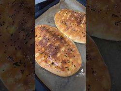 Fladenbrot mit Dattel-Curry-Dip & mediterraner Tomatenaufstrich 👌 so lecker 😋 #thermomix #shorts