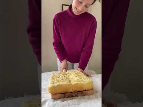 Focaccia de ajo y tomillo— Receta completa en mi Instagram #receta #focaccia #recetacasera