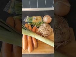 Gemüsebrühe selbst machen | 295/365 #rezept #kochen #thermomix #gemüse #vlog