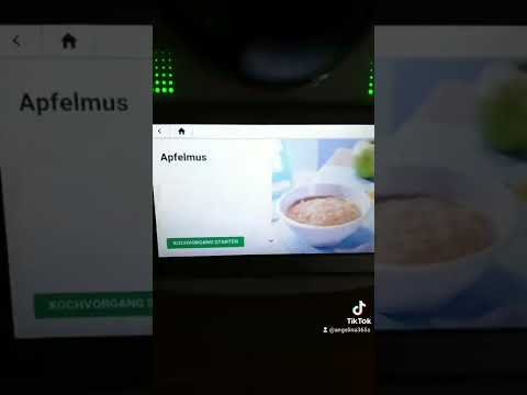 Kaiserschmarrn mit selbstgemachten zuckerfreien Apfelmus aus dem Thermomix. unter 06765712346 melden