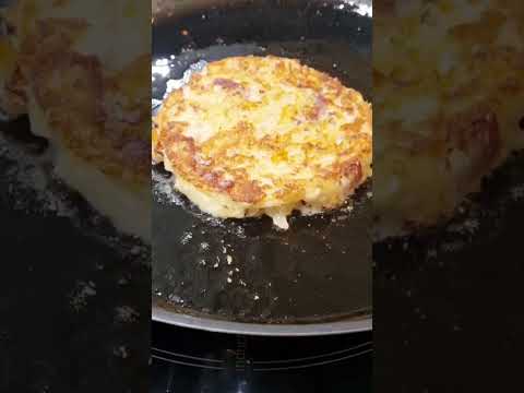 Rösti, tortitas de papa cruda rallada, fácil y rica #receta #cocina #shorts