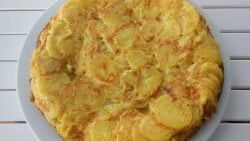 ¿Se puede hacer una tortilla de patatas en la freidora de aire?