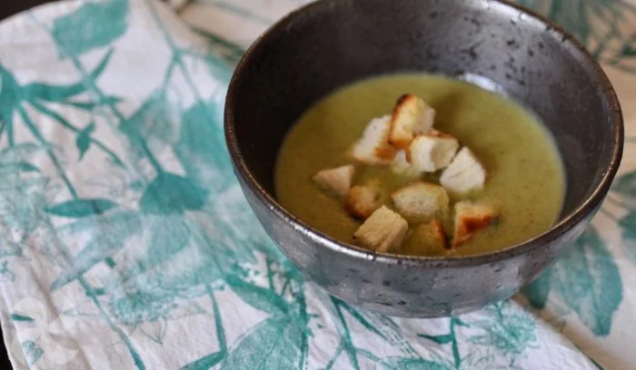 Crema de brócoli con guindilla