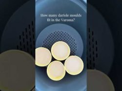How many Dariole Moulds fit in the Thermomix Varoma?