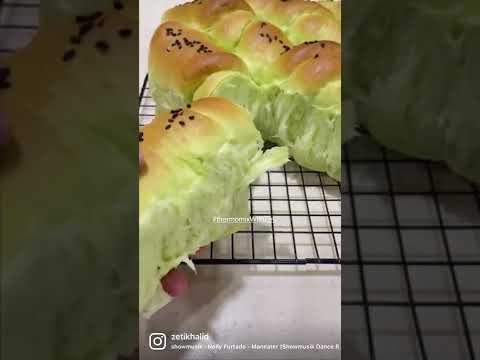 PANDAN SOFT SWEET BUNS Thermomix Style with Zeti Khalid