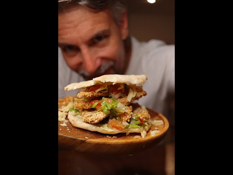 Sándwich de Pollo Frito 🍗🥪 #sandwich #pollo #PolloFrito #salsa #criolla #Comida #receta #fyp