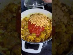 TAJINE DE POLLO CON COUSCOUS #receta #cocinacasera #tajine #pollo #couscous #sabor #recipe #foodie