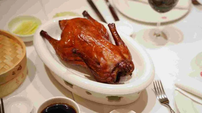 ¿Quieres saber cómo es la receta milenaria del auténtico pato laqueado chino?