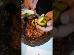 Salsa rápida y deliciosa para tu carnes asadas. #Receta #Salsa #Shorts