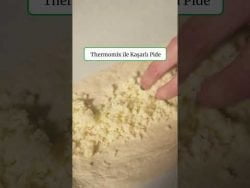 Thermomix® ile Bütçe Dostu Kaşarlı Pide