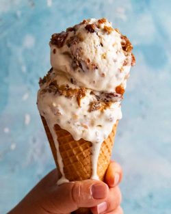 Helado de ron y pasas (¡fácil!)