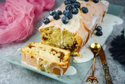 Bizcocho de canela – Cinnamon Roll Cake