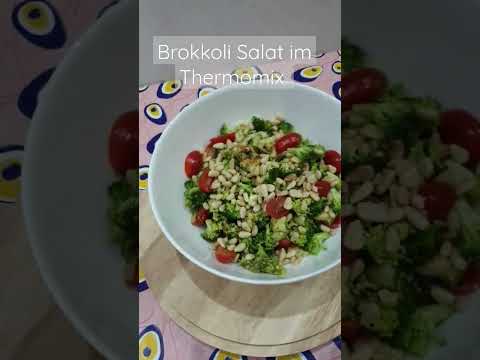 Brokkoli Salat mit Pinienkerne im Thermomix