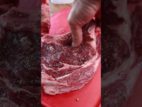 Costeleta con Manteca Picante a la Parrilla 🥩🔥 #parrilla #asado #comida #receta #tutorial #vlog #fyp