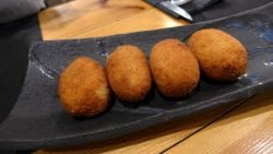 Divertidas croquetas de pollo cajún para niños