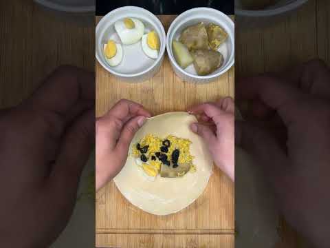 Empanada de Ají de Gallina | #shorts #recetafacil #recetas #comidaperuana #comidacasera #receta