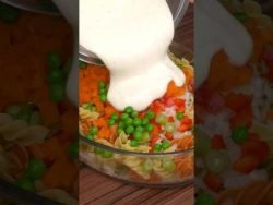 ENSALADA DE FIDEOS CON POLLO. #shorts #receta #cocina #recetafácil #pollo #ensalada