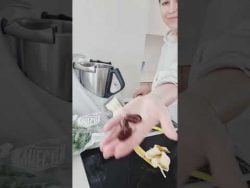 Kremowy i sycący koktajl na sobotę przepis na Thermomix
