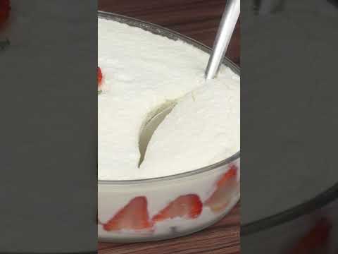 POSTRE NIDO CON FRESAS #shorts #postre #receta #navidad
