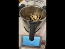Sautéed Mushrooms in your TM6 Thermomix! Nothing short of delicious! Well worth trying!