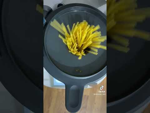 SPAGHETTI NAPOLETANA #spaghetti #italy #food #dinner #restaurant #kuchniawłoska #thermomix #tm6