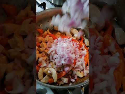 Tornillos con Pollo y Pimiento. #receta #pasta #fusilii #recipes #cocinero