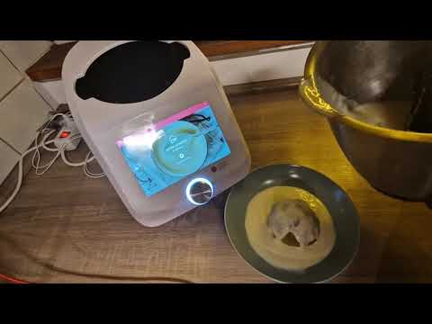 Vanillesoße mit echter Vanille aus dem Monsieur Cuisine Smart.Schnell, einfach und schmackhaft!