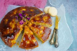 Bizcocho de manzana y caramelo