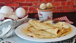 Crepes a la brasa con salsa de miel