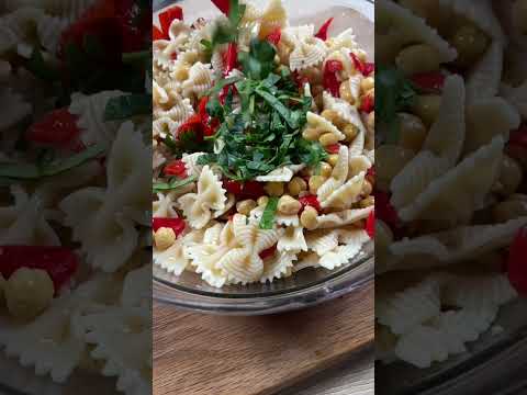 ENSALADA #VEGANA DE GARBANZOS y pasta, fácil y rica #receta #vegana para todos. #shorts