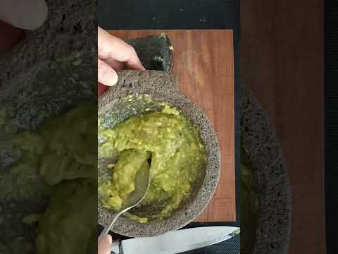 #Receta Guacamole a la cavernicola #comidafacil #guacamole