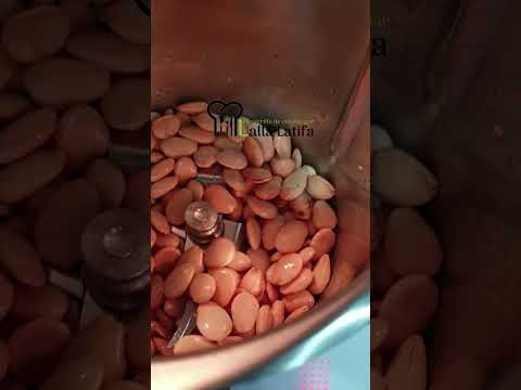 #shorts frire les amandes au Thermomix تهناي من قلي اللوز @cheflallalatifa