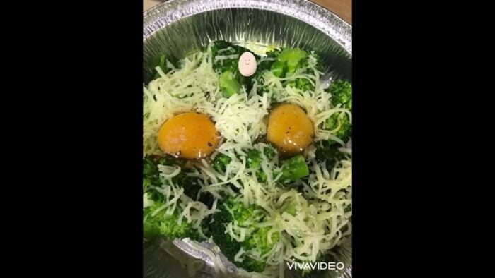 Brocoli con queso y huevo en Freidora de Aire