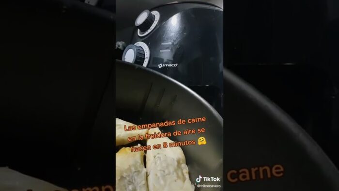 Empanadas con masa de hojaldre en la freidora de aire