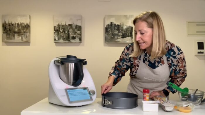 Fácil y rápido pie de pollo y setas con Thermomix | #pie #polloysetas | @recetasmjmix