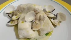 Merluza al vapor de almejas con thermomix