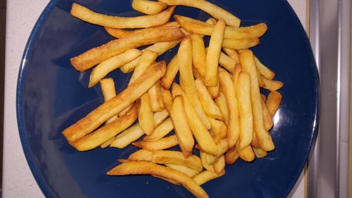 Patatas fritas crujientes en Freidora de Aire Salter