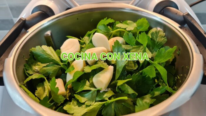 Picado de ajo y perejil con Thermomix