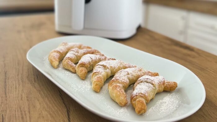 Receta – Croissants rellenos de chocolate en freidora de aire Cosori