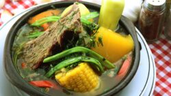 Cazuela chilena de maíz y verduras
